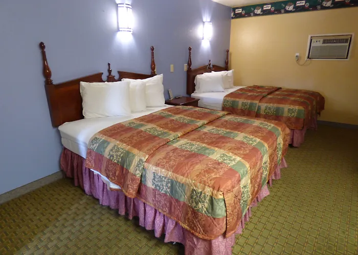 Coronada Inn & Suites